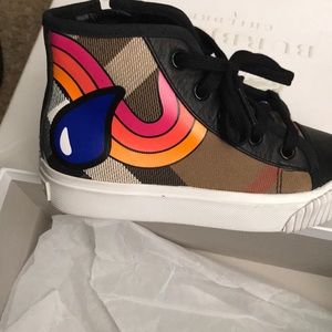 Girl Burberry sneaker